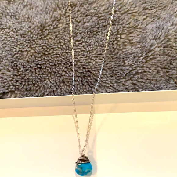 DAINTY TURQOISE STONE BOUTIQUE PENDANT NECKLACE - Picture 2 of 8